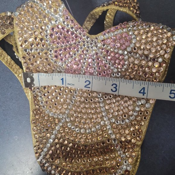 Suits by Amy fully encrusted with Swarovski crystals - Picture 5 of 5